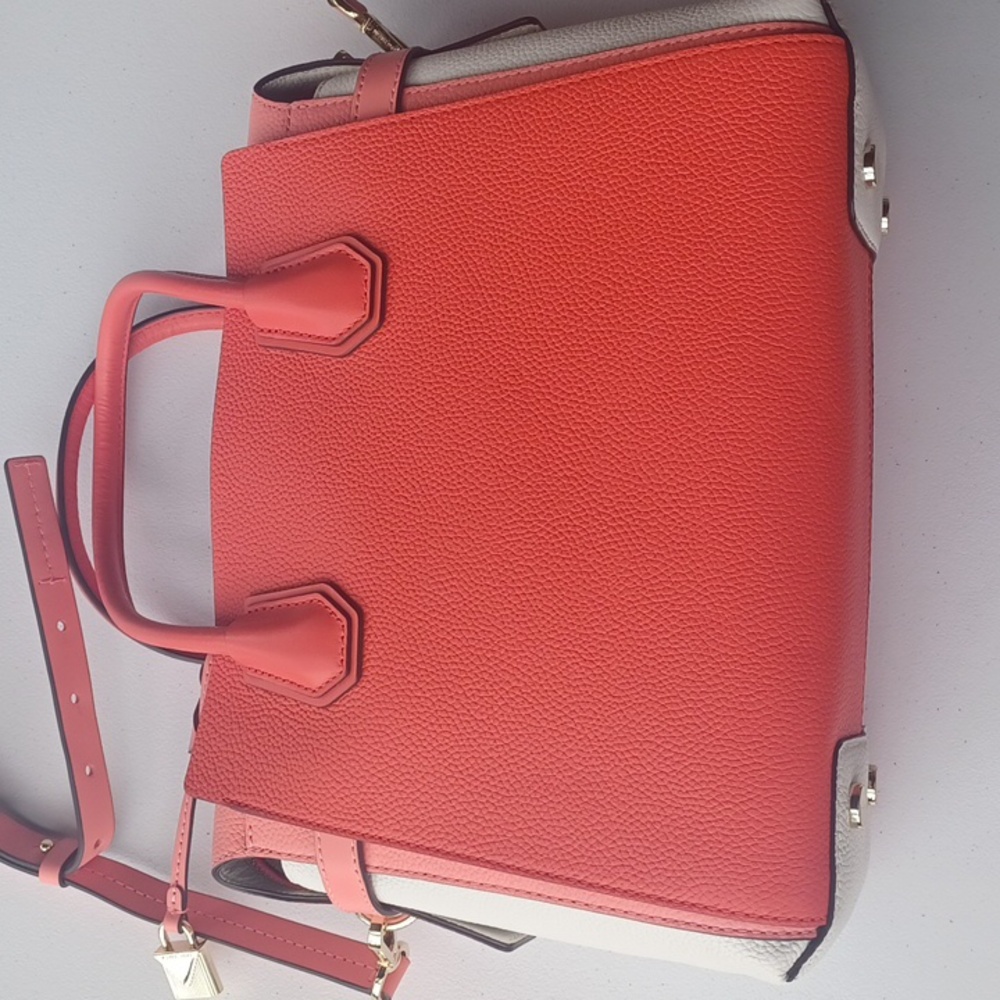Michael Kors NWT Mercer Medium Belted Satchel - Picture 2 of 13